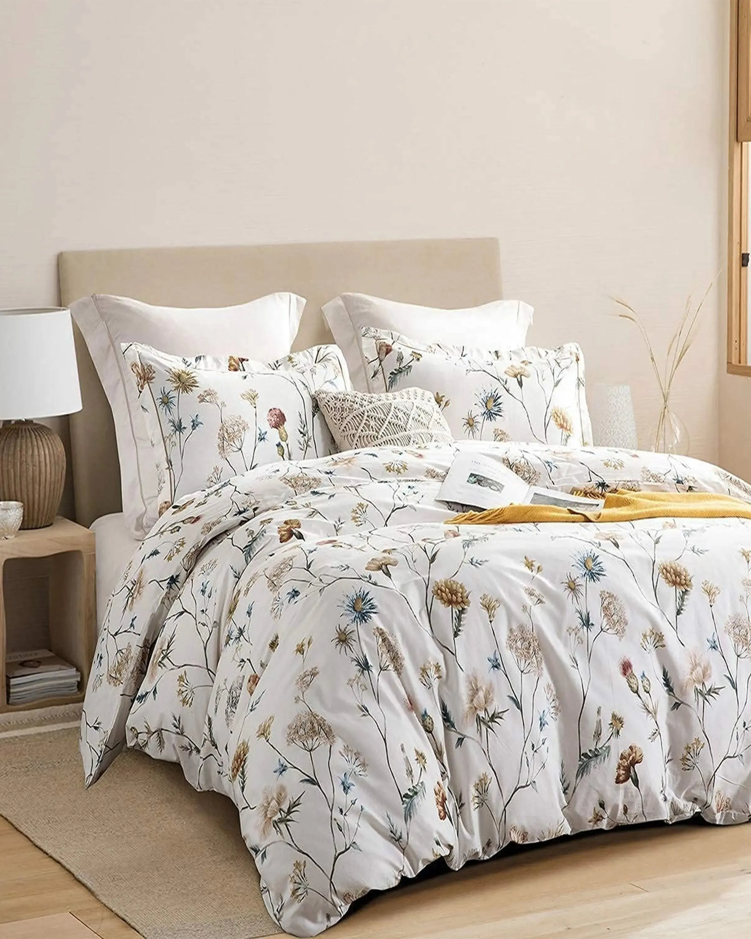 Aarav White Printed Bedsheet Set