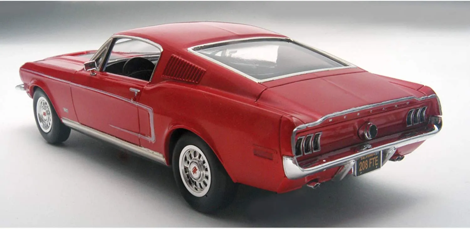 Ford 1968 Mustang GT (2 In 1) 1:25 Scale Model Kit