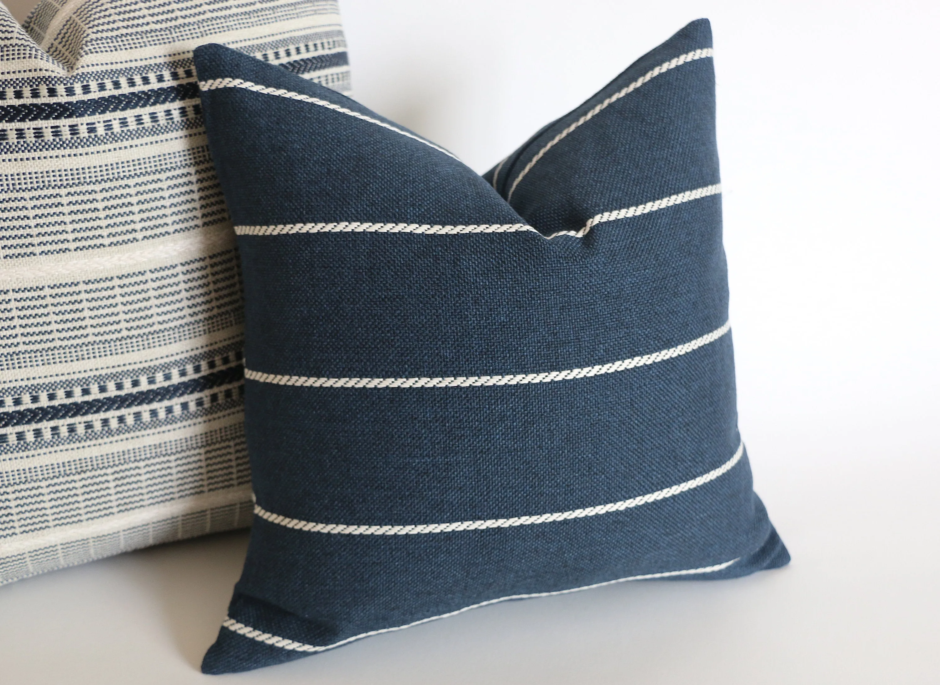 Grey Outdoor Pillow Cover / Stripe Outdoor Pillow cover / Gray Patio Pillow / Porch Pillow Cover / Outdoor 16x16 18x18 20x20 22x22 24x24