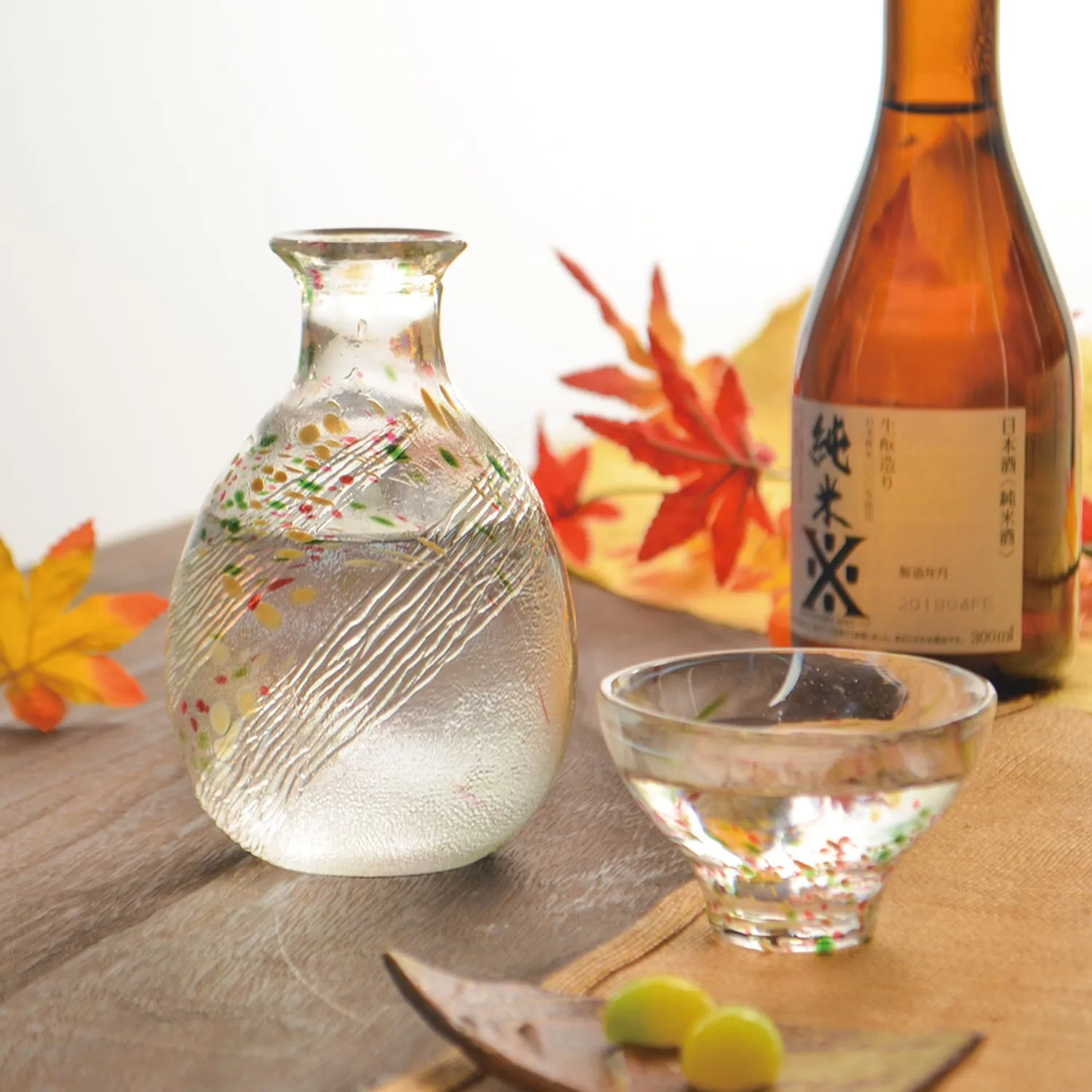 Hana Fubuki Sake Glass (Red-Yellow)