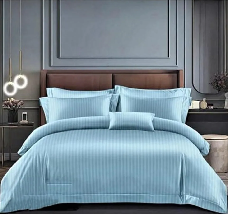 HD546 - Three Piece Bedding Set