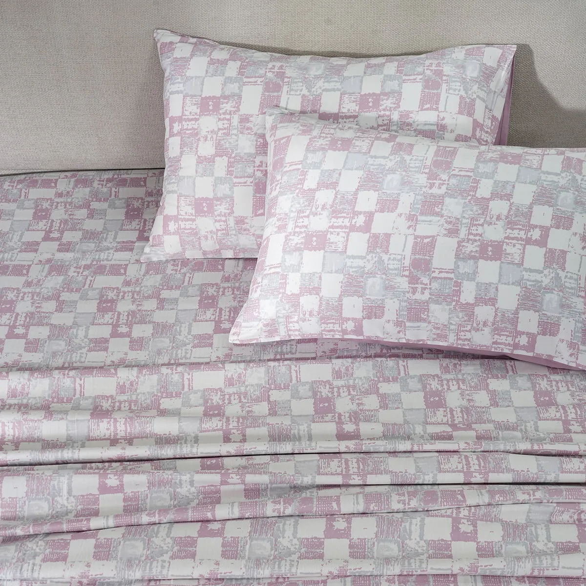 Hues PBS Refined Retro 210 TC Rochelle Bed Sheet With Pillow Cover