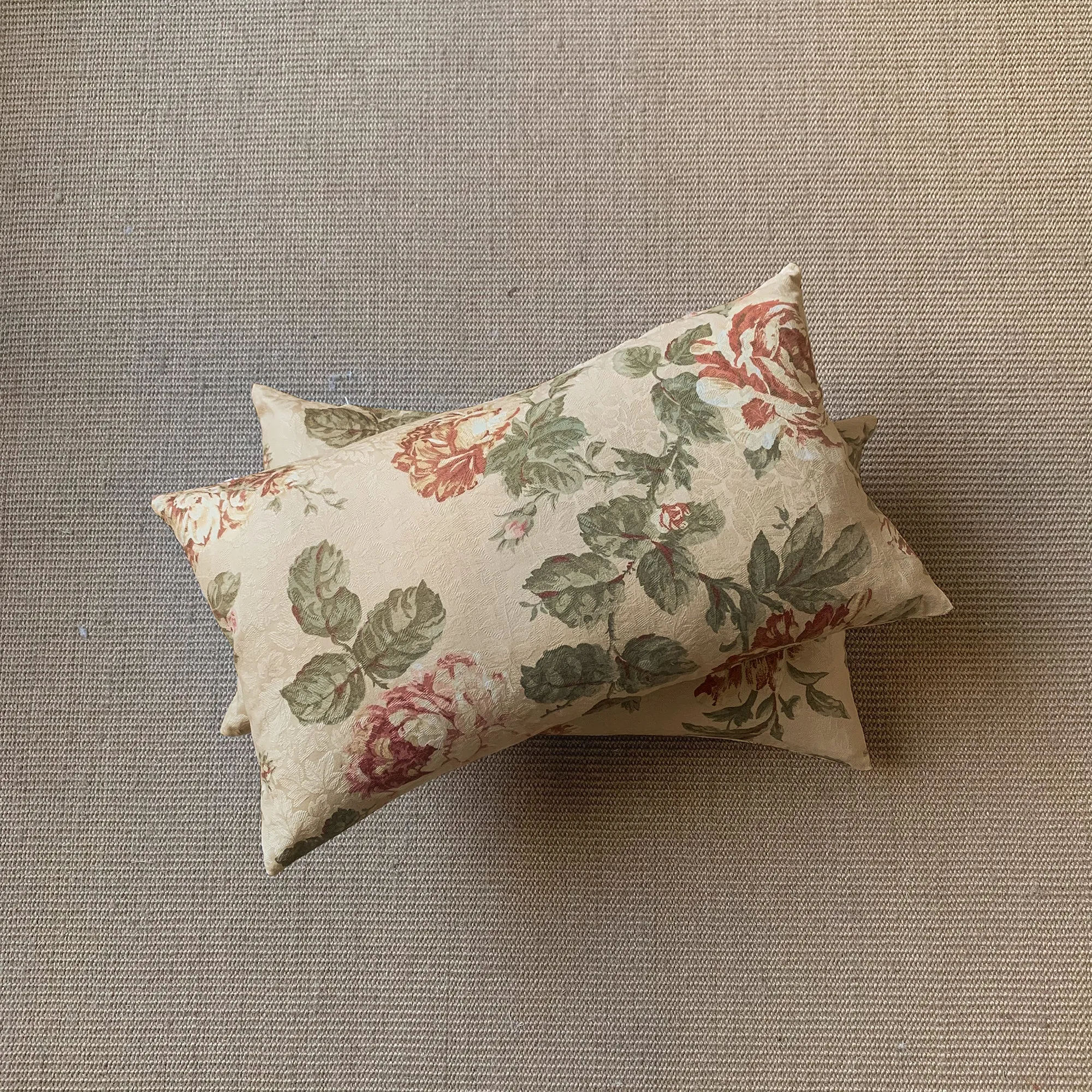 Rosy Romantic Garden Lumbar Pillow Cover 15x26