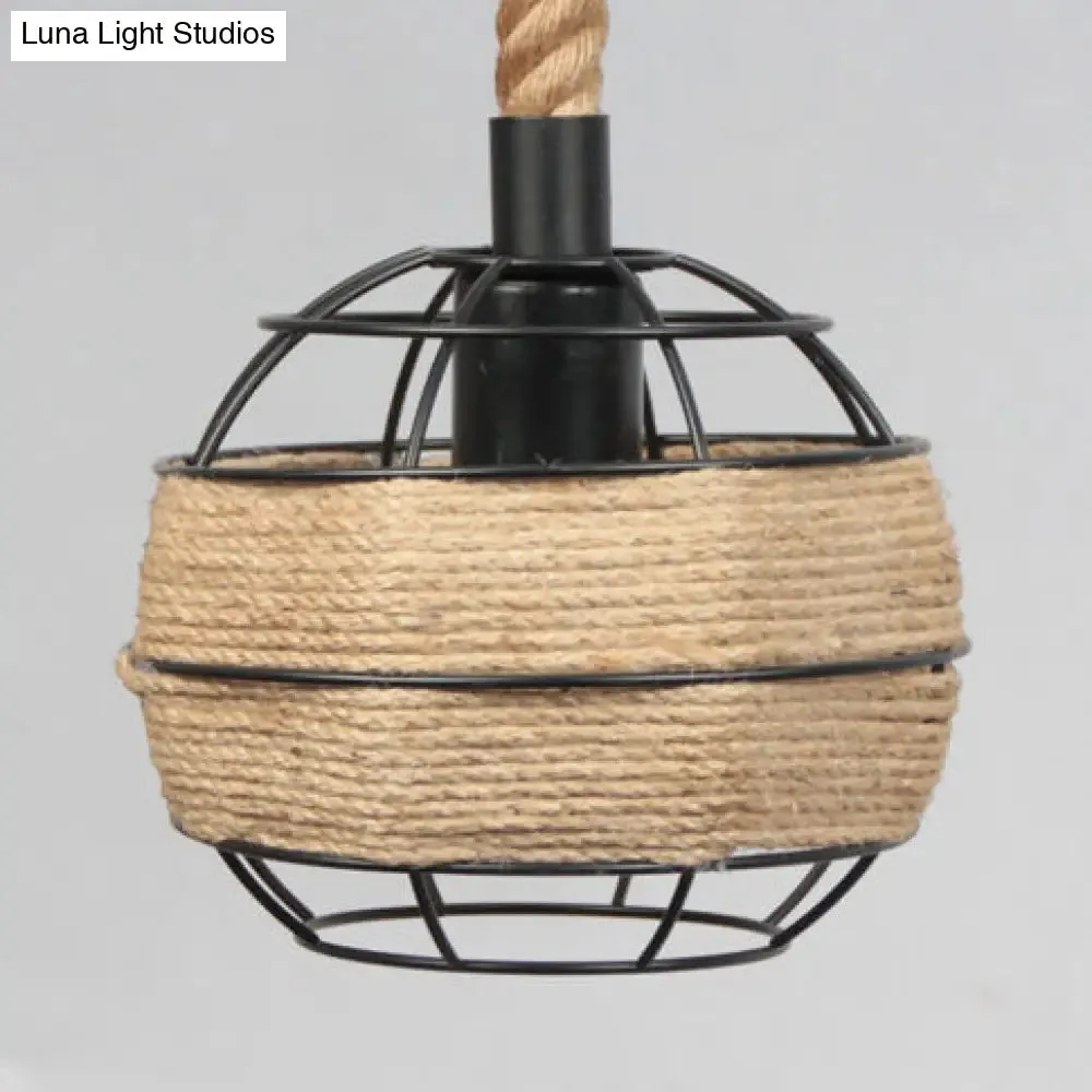 Vintage Beige Pendant Light with Wire Cage Shade – Rustic Metal and Rope Design – Ideal for Indoor Suspended Lighting